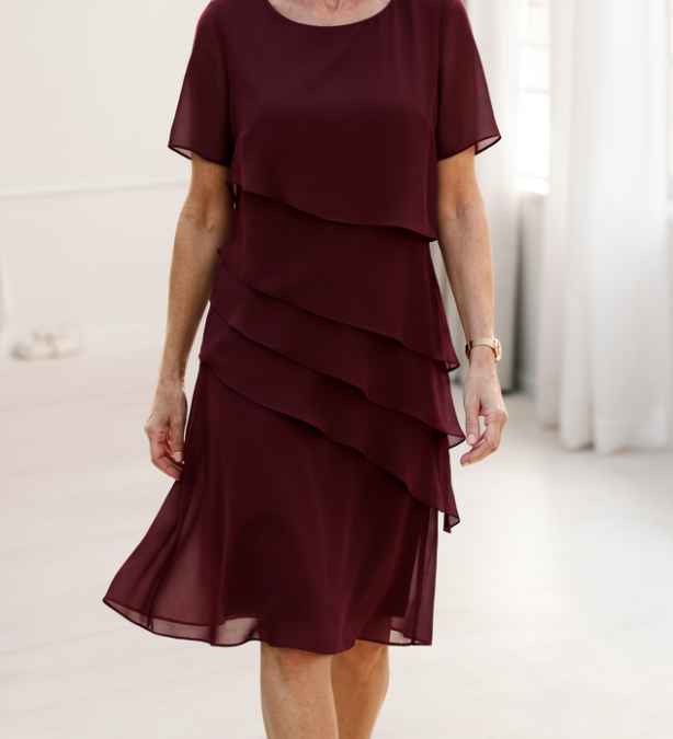 Dagmar – Róba elegancia plynúca s volánmi