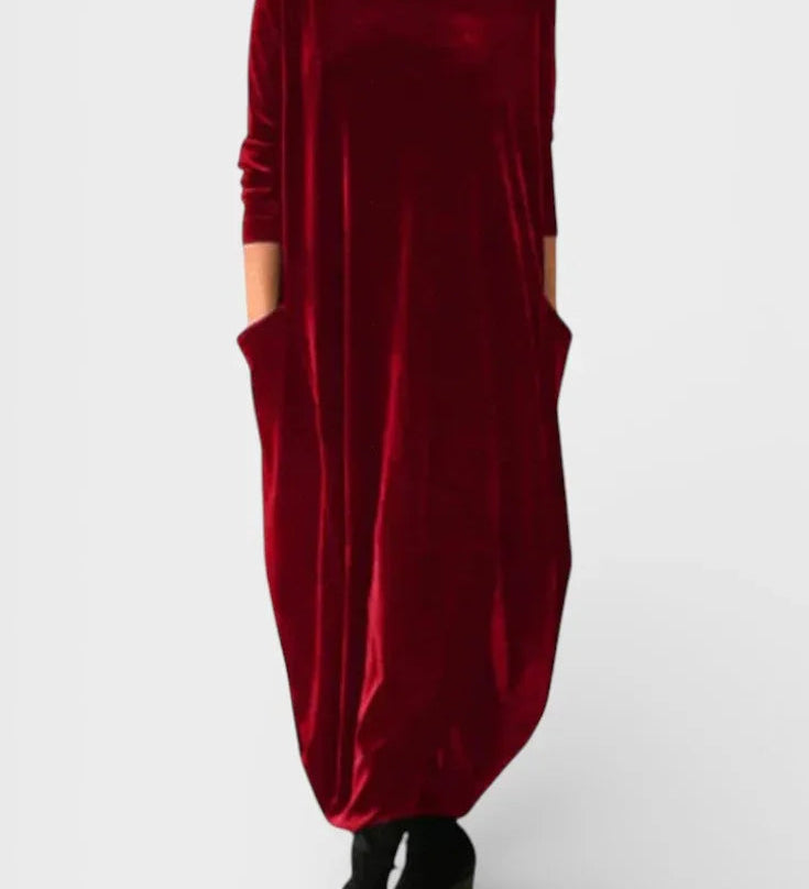 Saskia  | Elegantné sametové šaty s kapsami