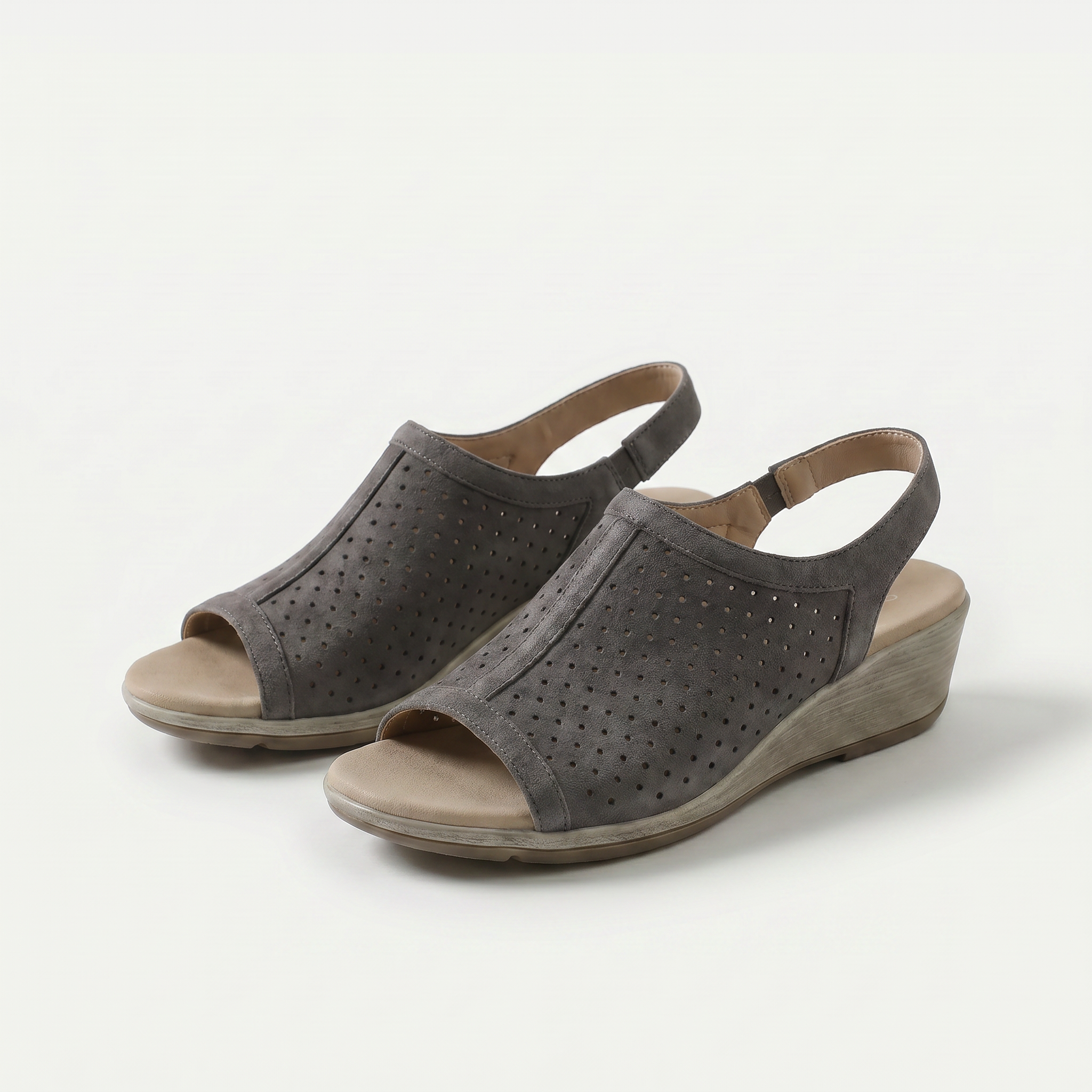 Hazel – Lesklá elegancia v metalickom platinovom odtieni